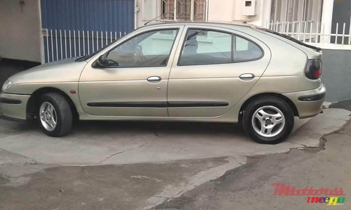 1999' Renault Logan année 1998 photo #2