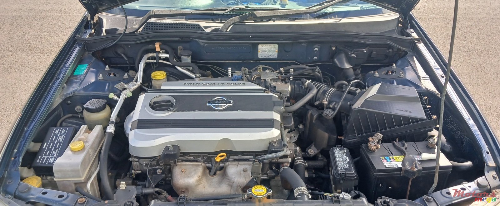 2002' Nissan Sunny photo #2