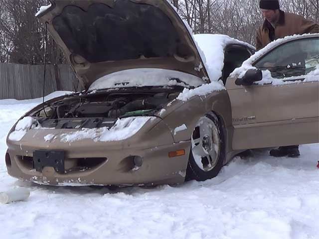 Canadian Man Proves That You Can’t Replace Engine Oil With Salad Dressing In A Pontiac Sunfire