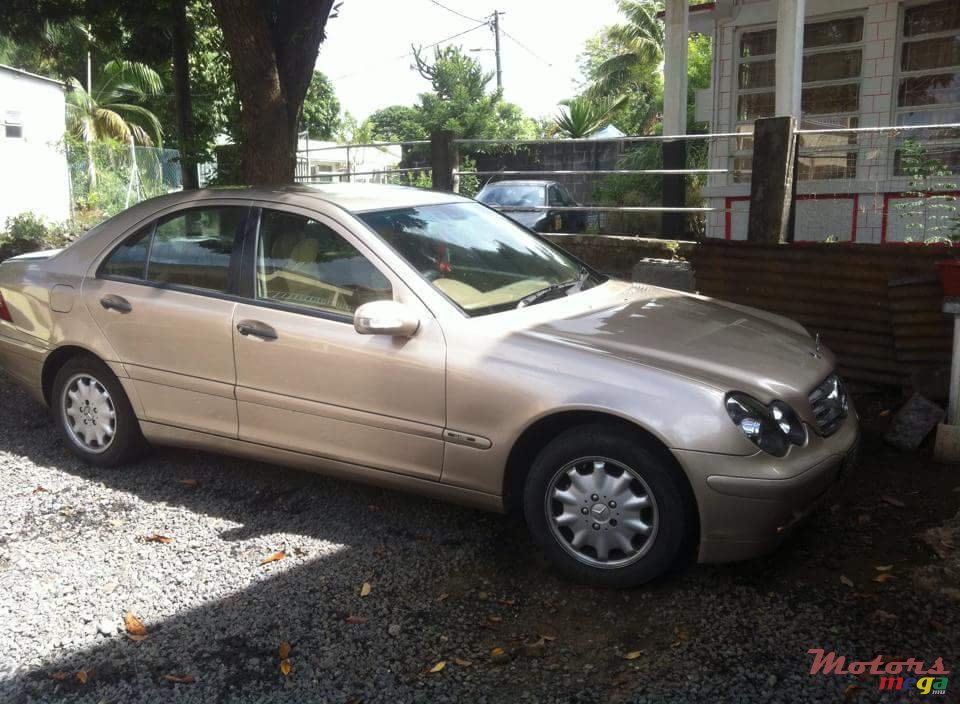 2001' Mercedes-Benz C-Class c 180 photo #1