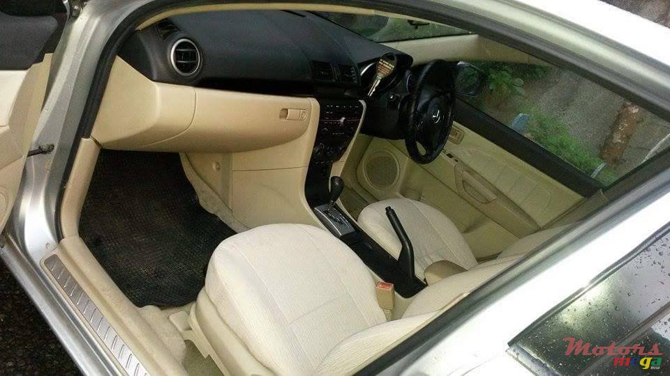 2004' Mazda 3 photo #2