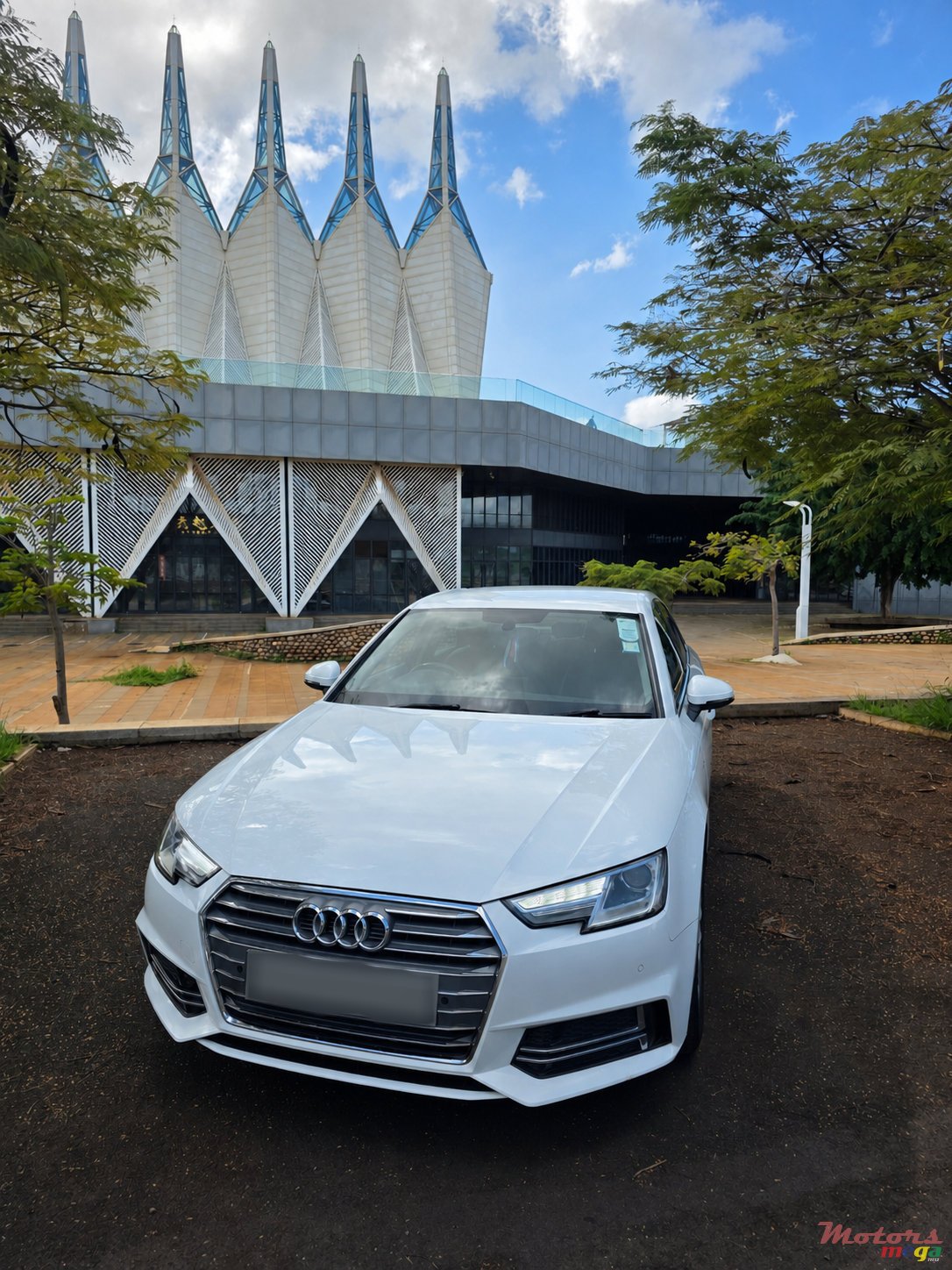 2018' Audi A4 S Line photo #1