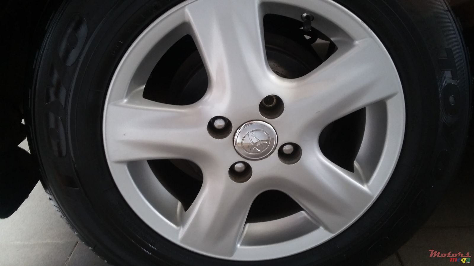 2007' Toyota Axio photo #7