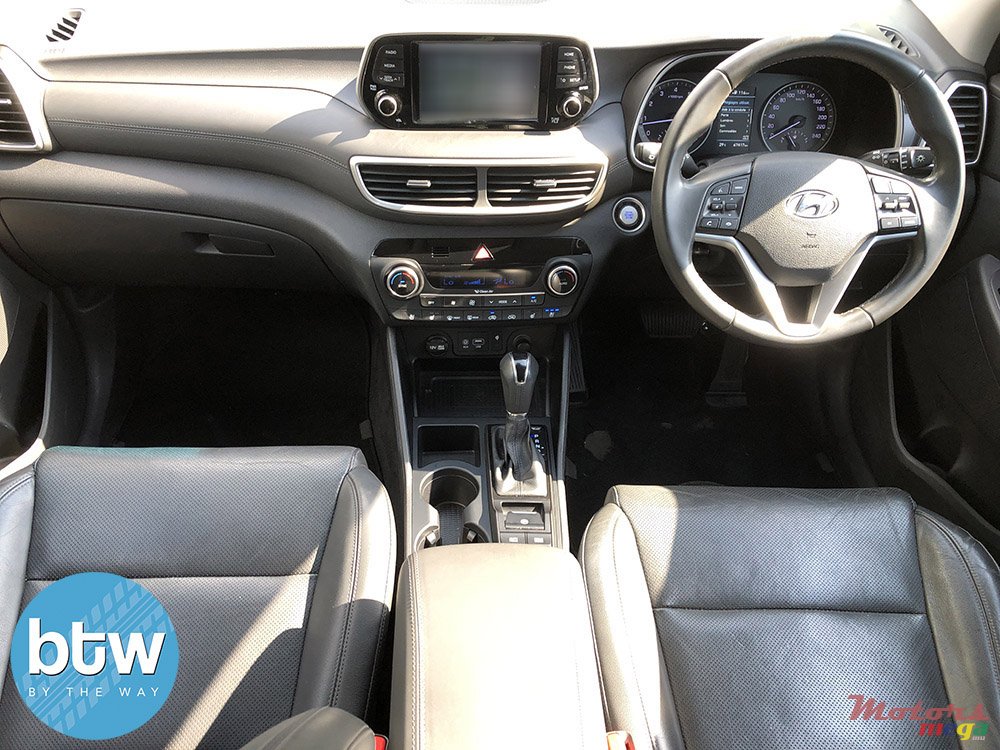 2020' Hyundai Tucson photo #5