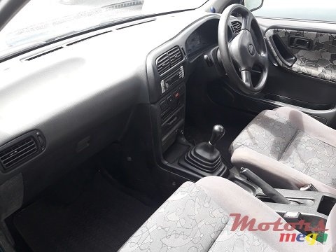 2002' Nissan Sentra photo #4