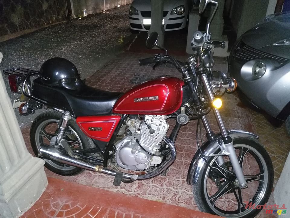 2015' Suzuki GN125 photo #1