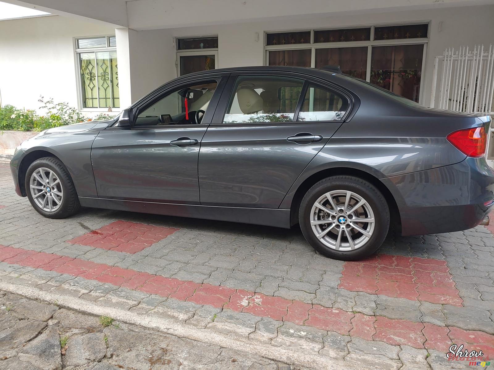 2012' BMW 3 Series F30 photo #2