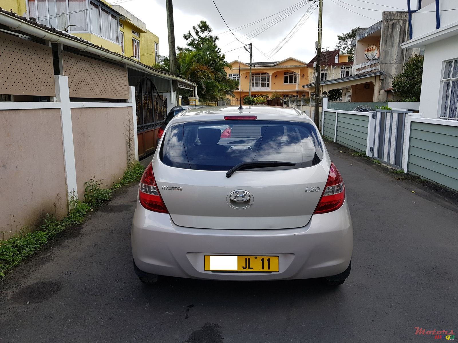 2011' Hyundai i20 photo #3