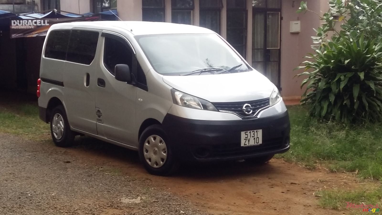 2010' Nissan NV photo #2