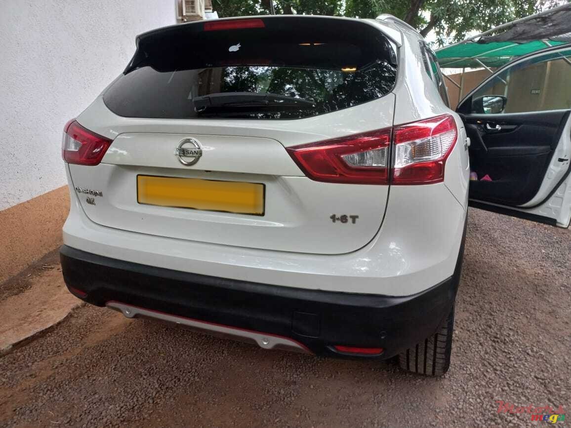 2015' Nissan Qashqai photo #1