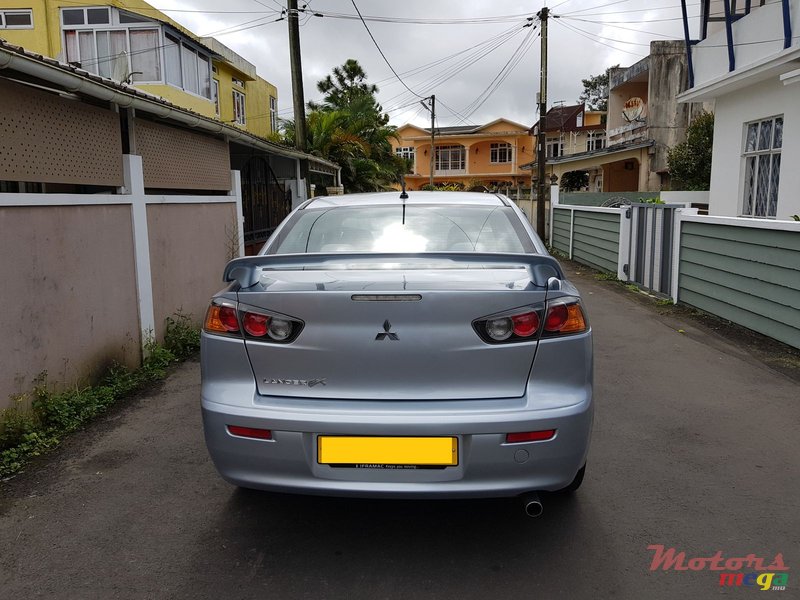 2012' Mitsubishi Lancer Ex photo #3