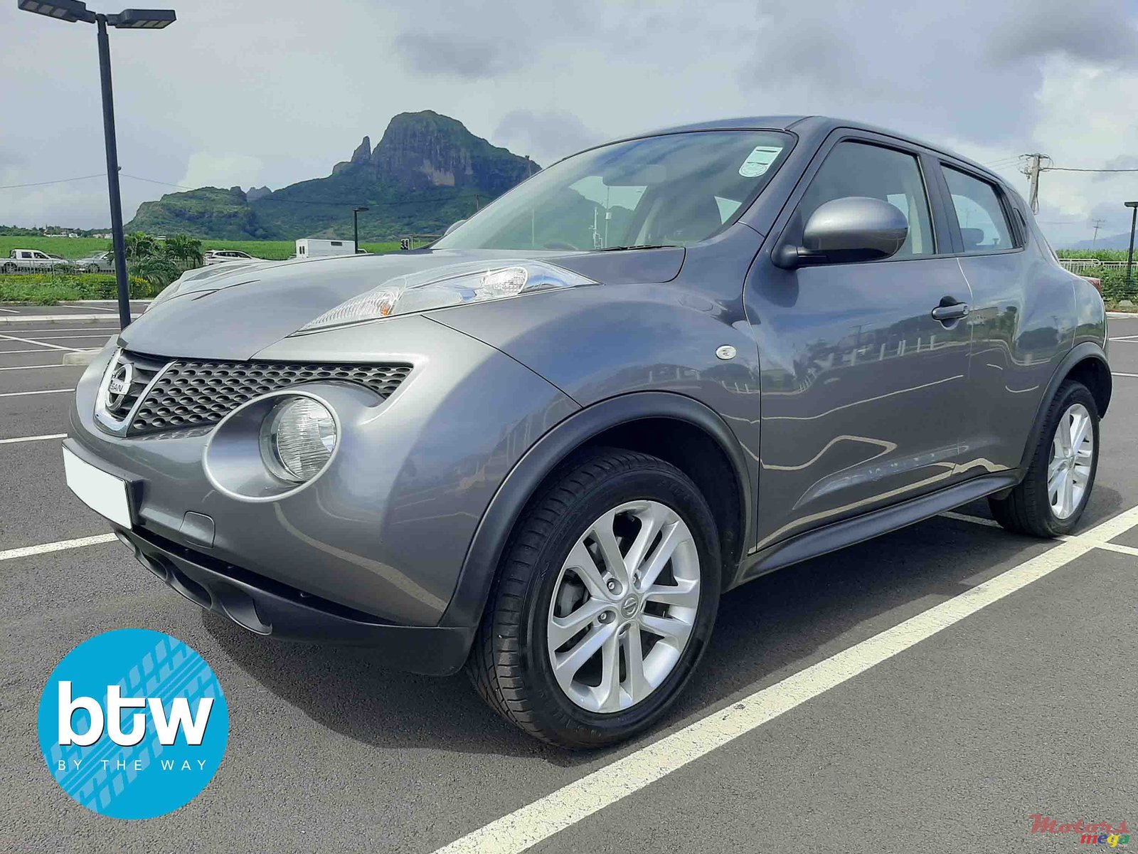 2014' Nissan Juke photo #2