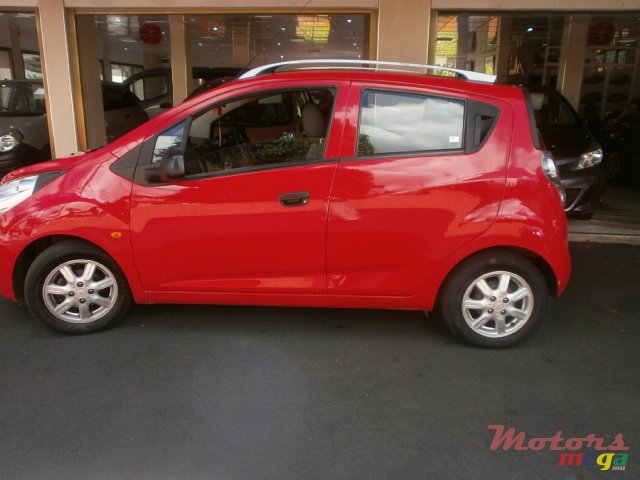 2011' Chevrolet Spark LS photo #2