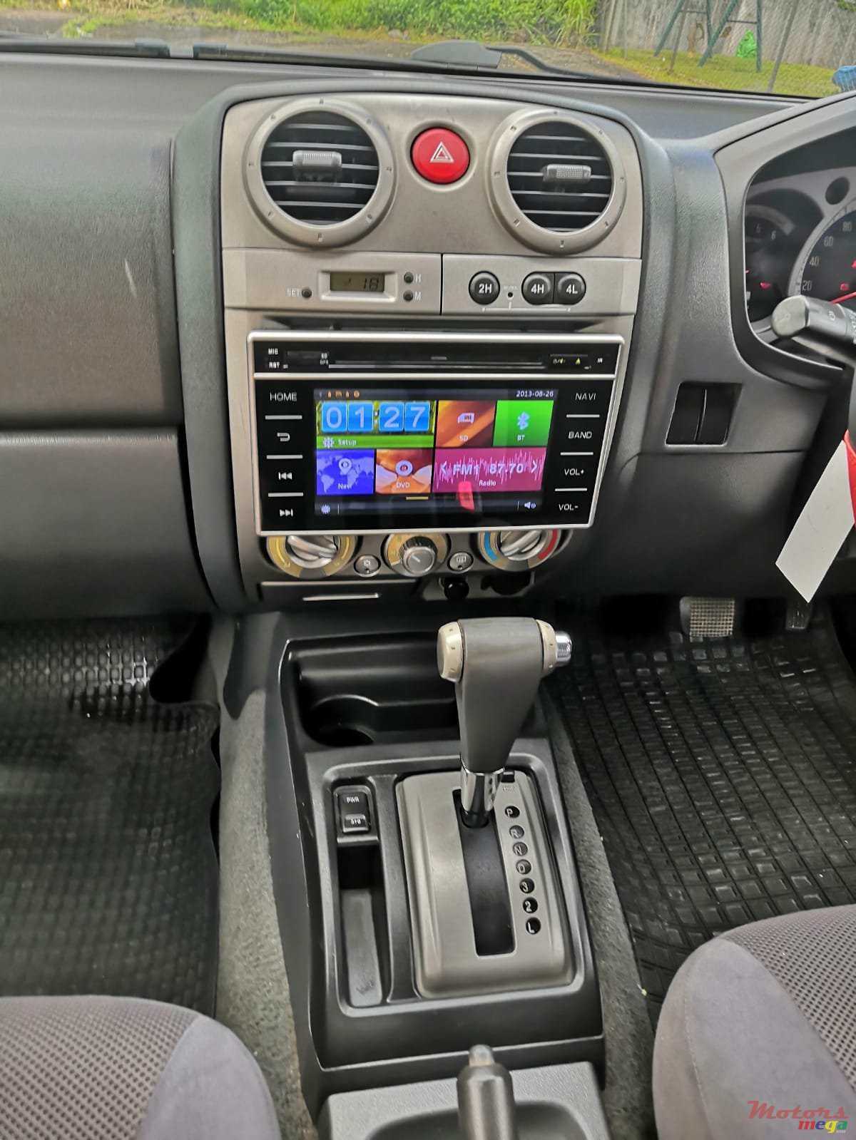 2008' Isuzu 4x4 3.0L JAPAN LS photo #2