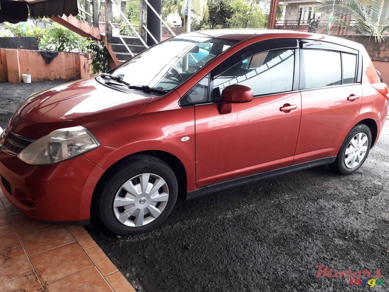 2008' Nissan Tiida Japan photo #2