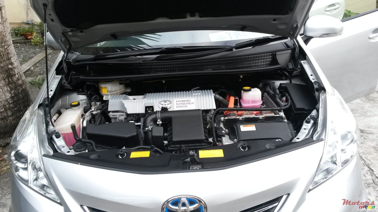 2013' Toyota Prius photo #7