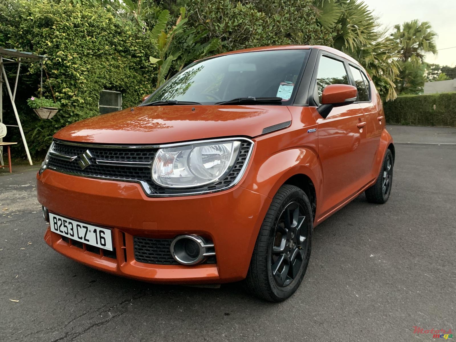 2016' Suzuki Ignis Hybrid photo #1