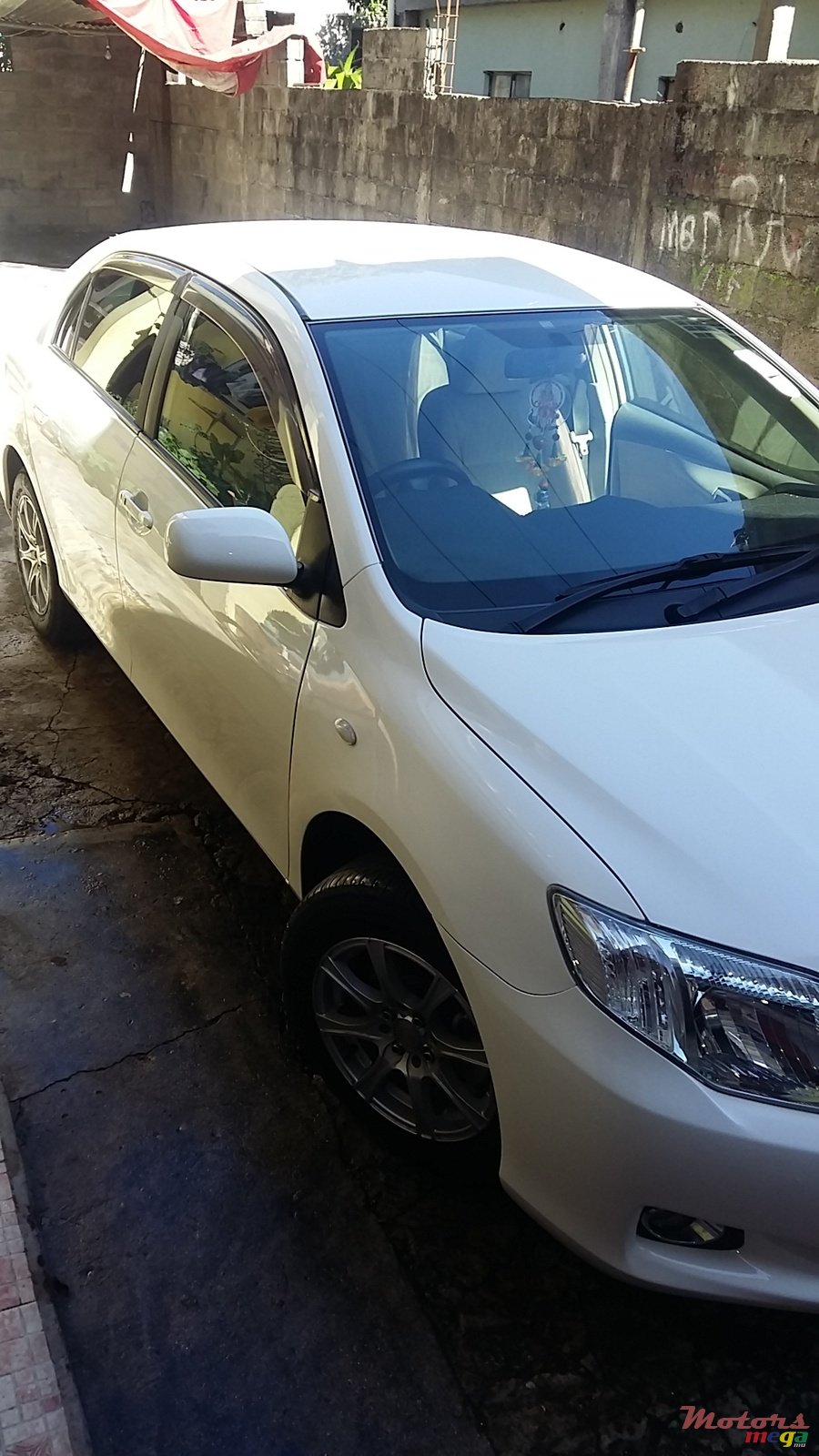 2007' Toyota Axio photo #2