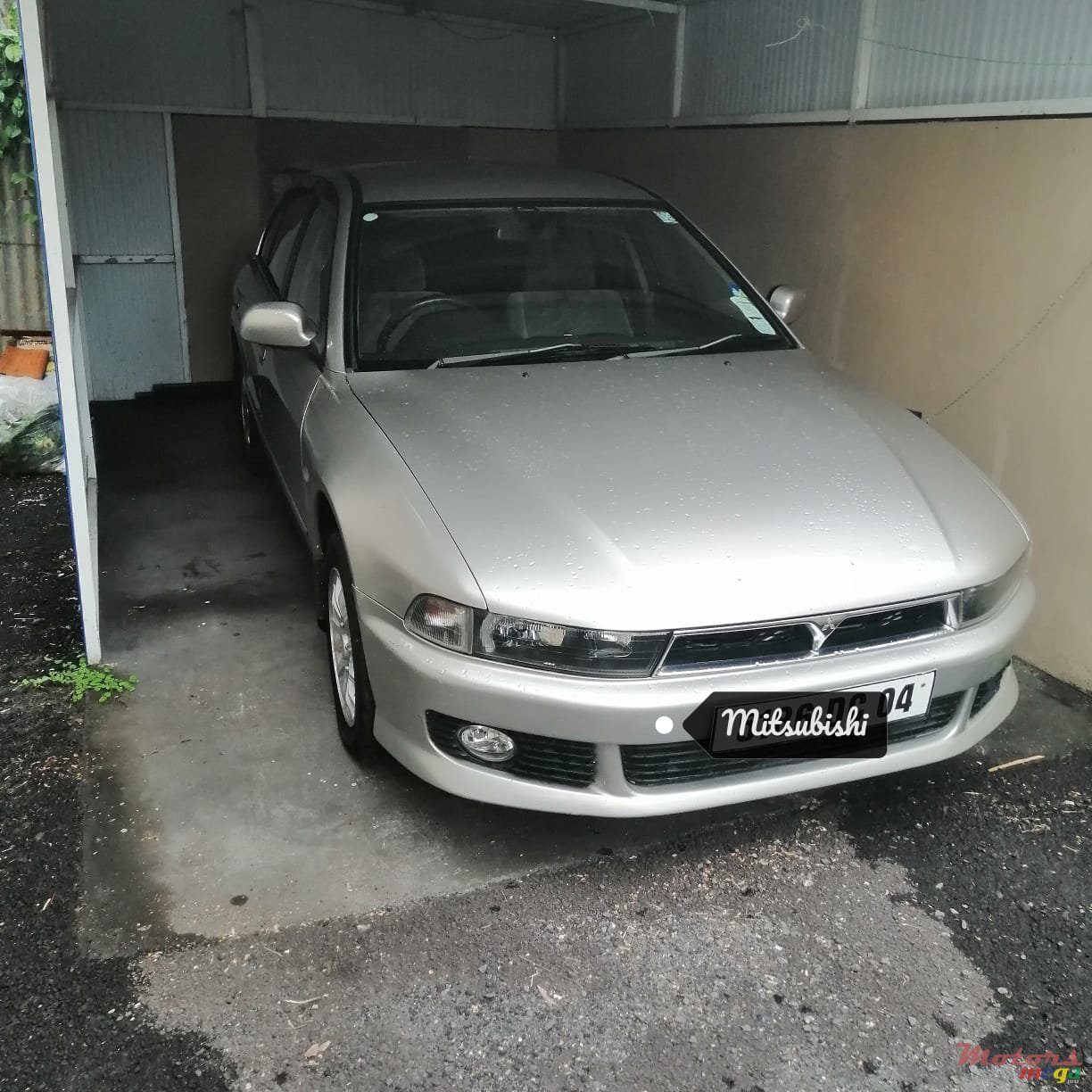 2004' Mitsubishi Galant photo #4