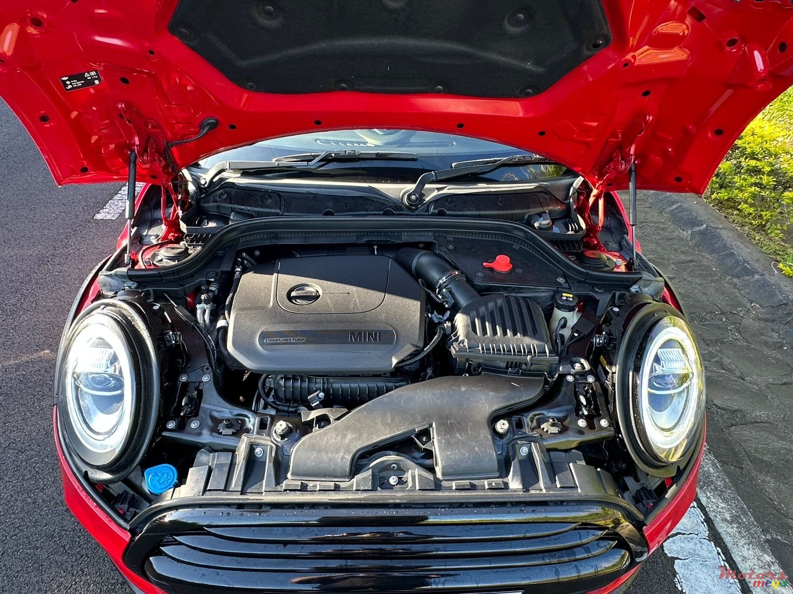 2020' MINI Cooper One photo #5