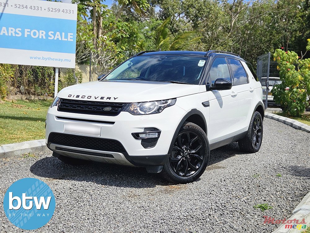 2019' Land Rover Discovery SPORT photo #2