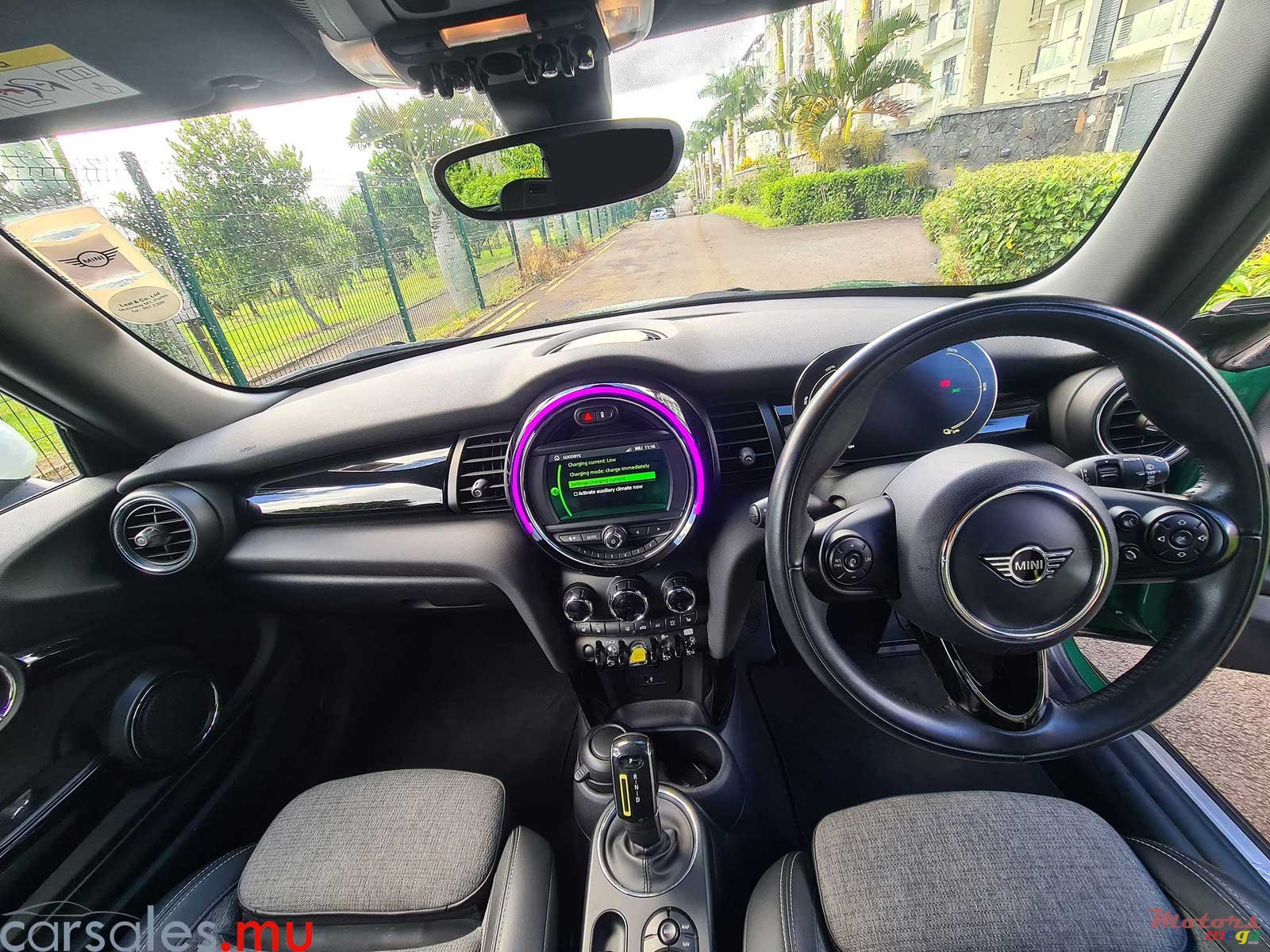 2020' MINI Cooper S SE Electric 135kW photo #6