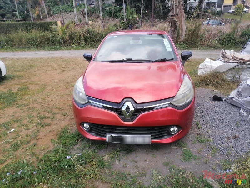 2015' Renault Clio photo #4