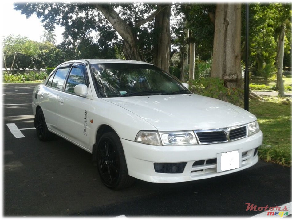 1998' Mitsubishi Lancer photo #1