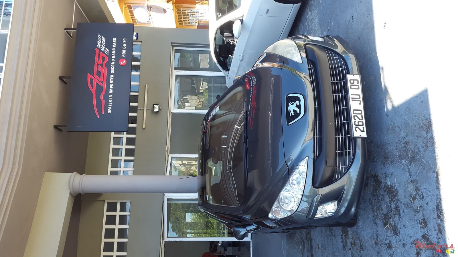 2009' Peugeot 308 photo #2