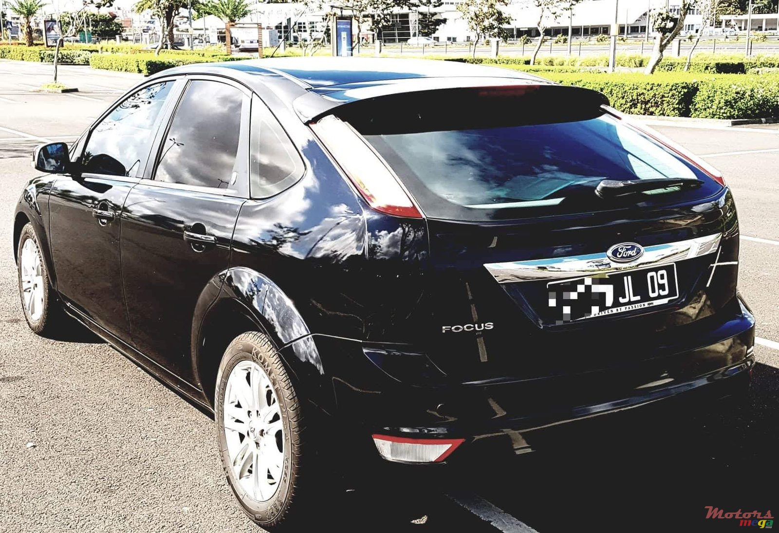 2009' Ford Focus ST photo #3