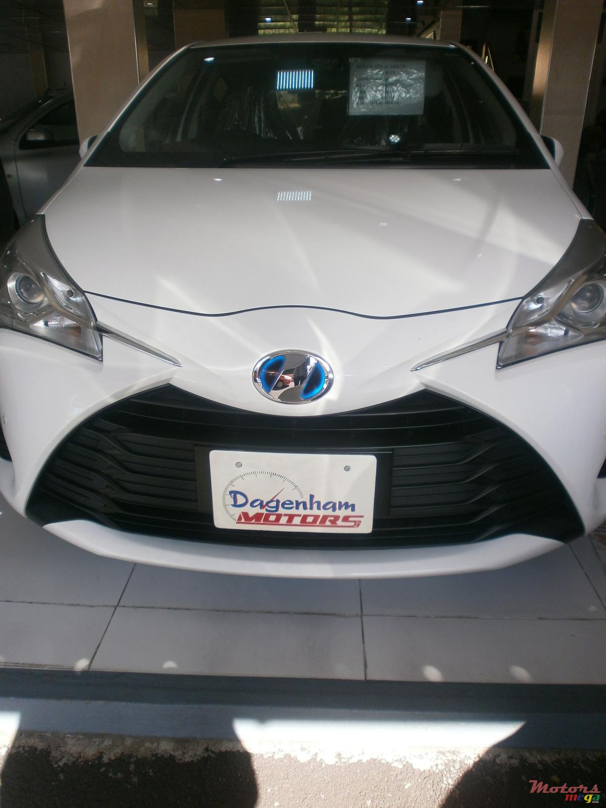 2017' Toyota Vista Hybrid photo #1