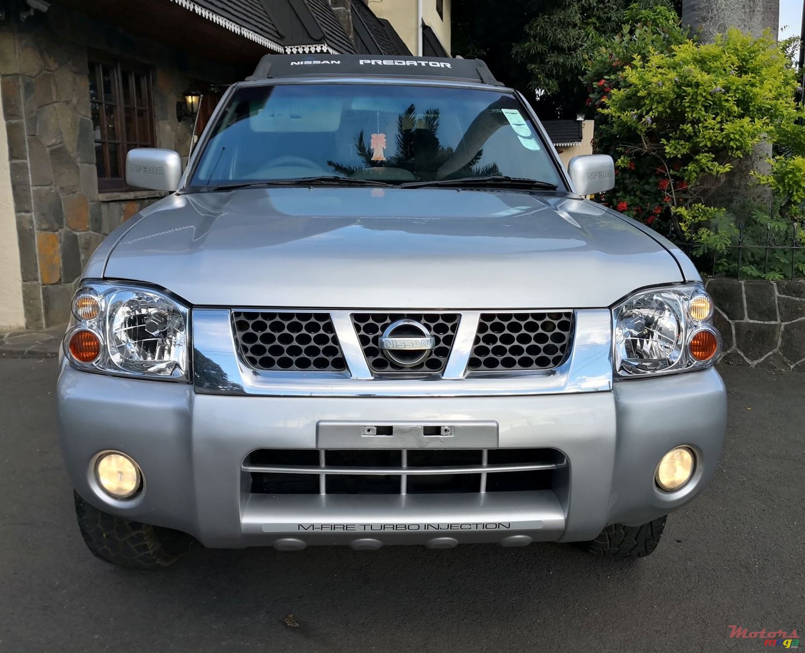 2006' Nissan Hardbody photo #1