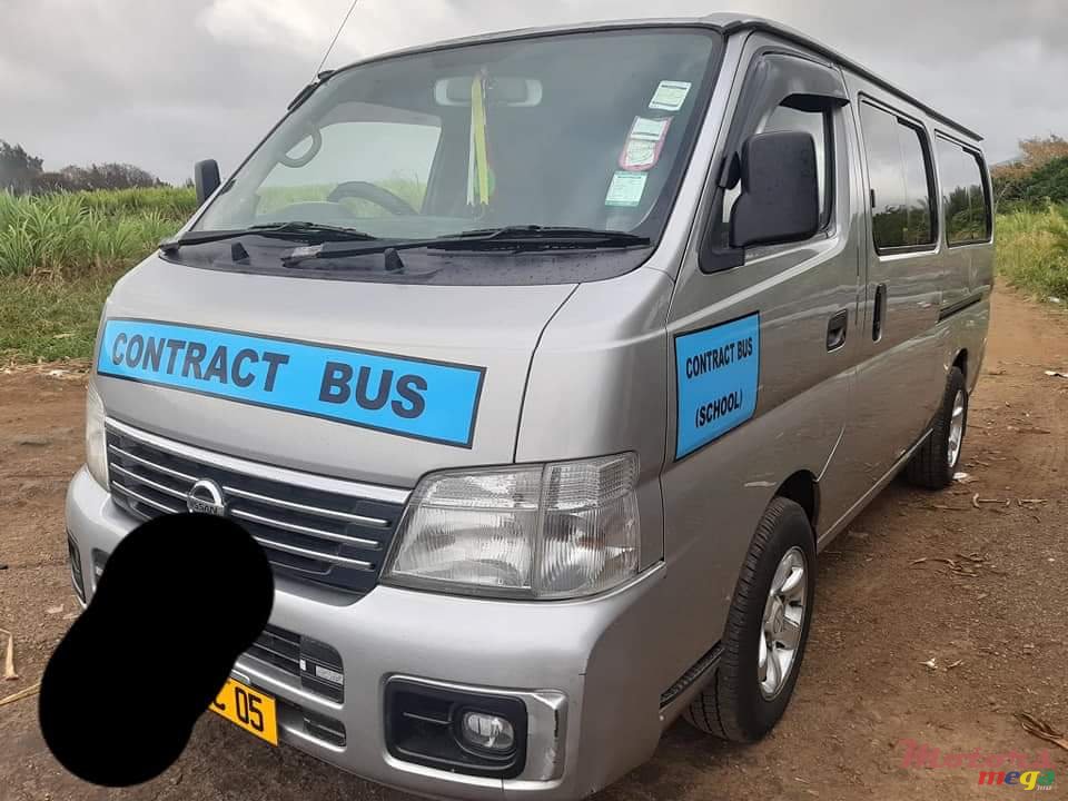 2005' Nissan E25 photo #6