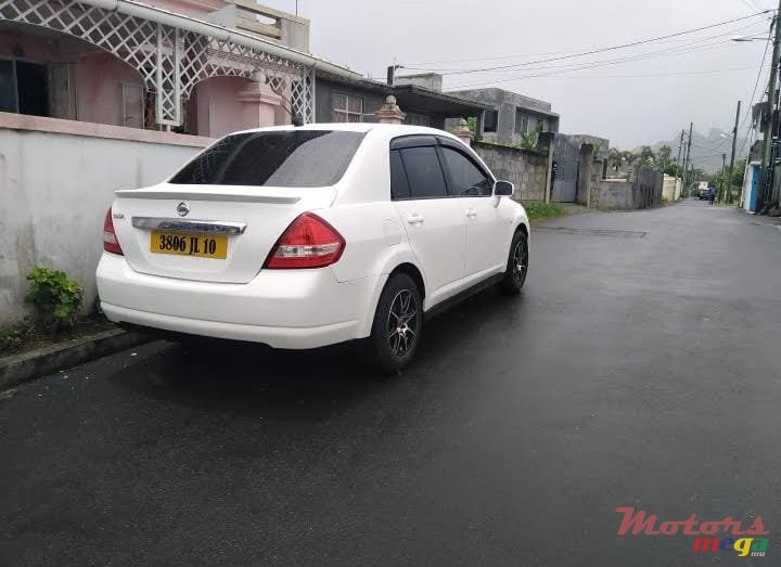 2010' Nissan Tiida photo #4