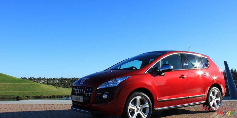 2011' Peugeot 3008 photo #1