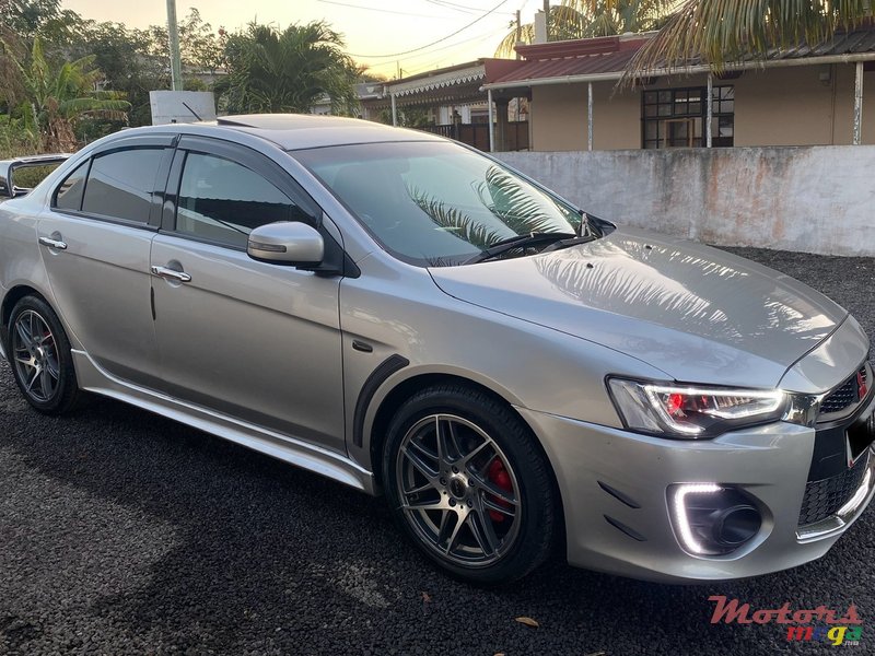 2017' Mitsubishi Lancer Ex photo #2