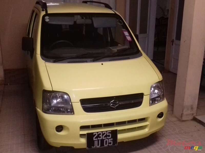 2005' Suzuki Wagon R photo #1