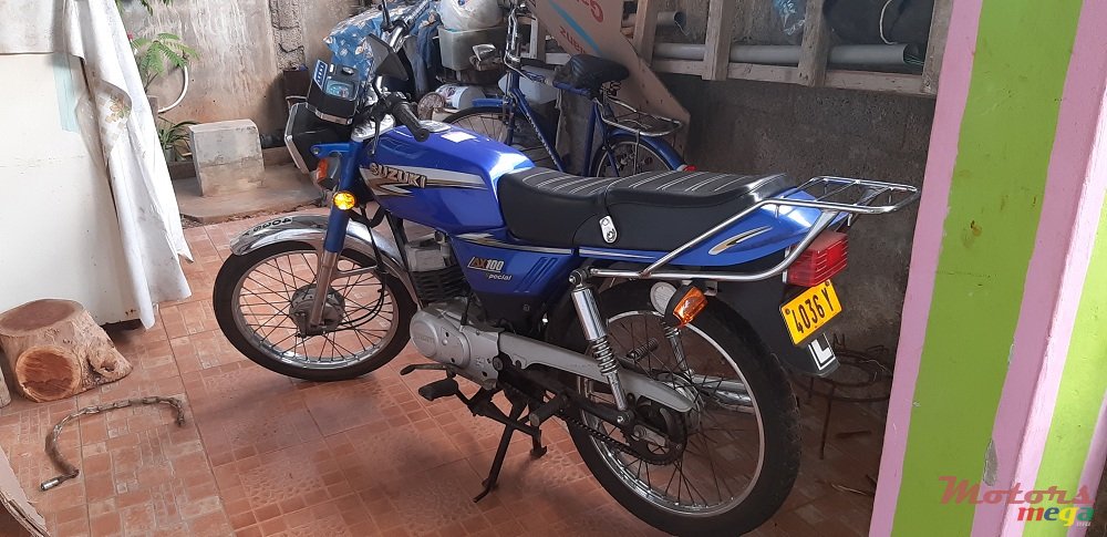 2013' Suzuki photo #1