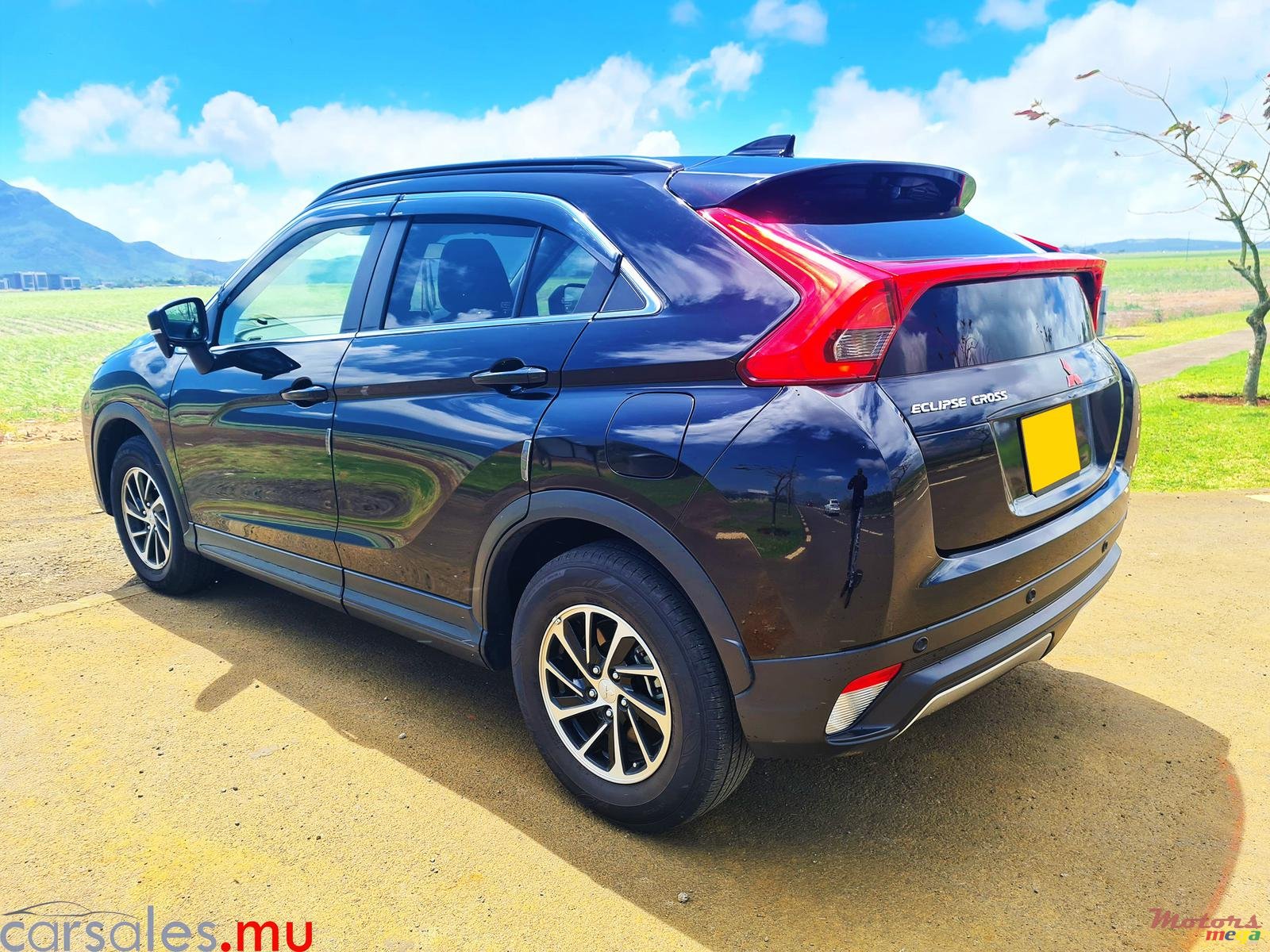 2019' Mitsubishi Eclipse photo #3