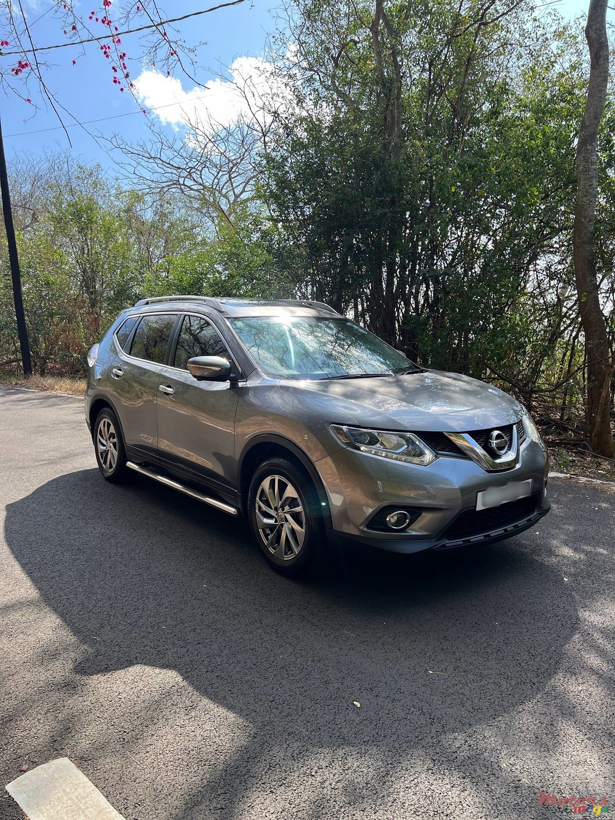 2017' Nissan X-Trail photo #1