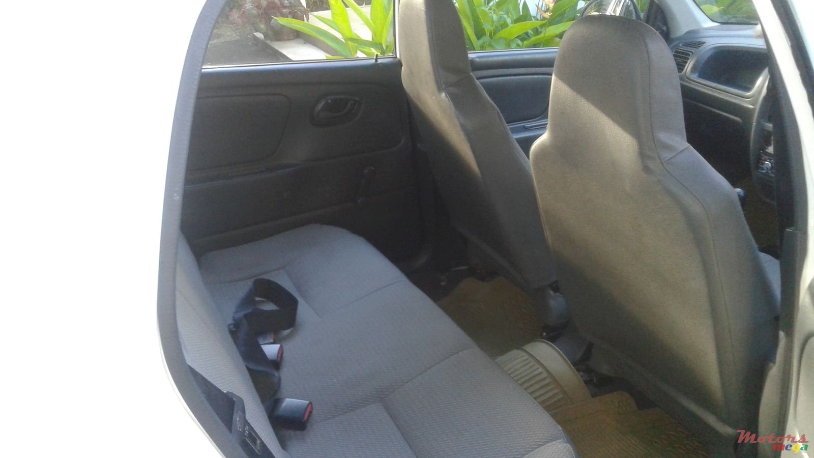 2011' Suzuki Alto photo #4