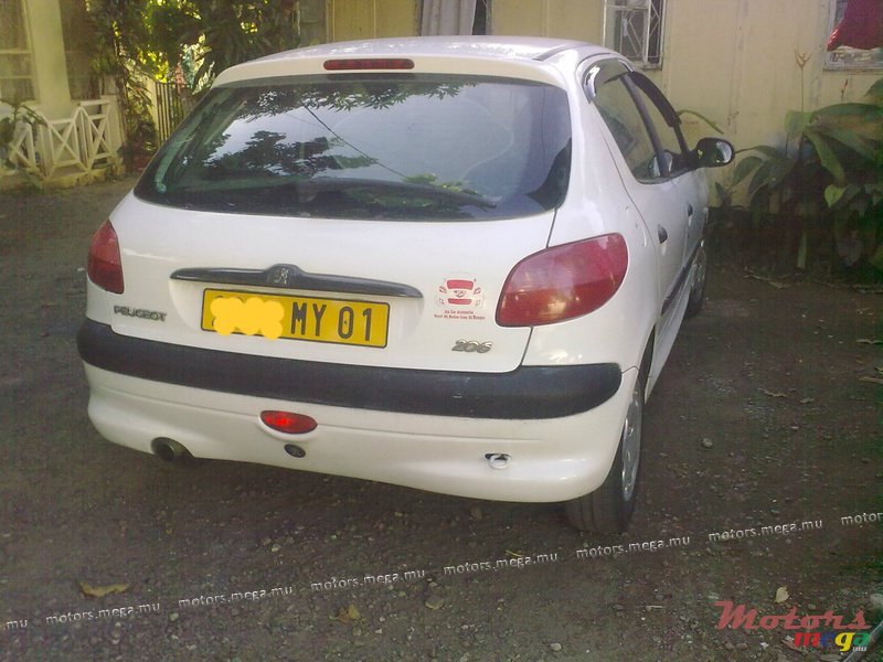 2001' Peugeot photo #4