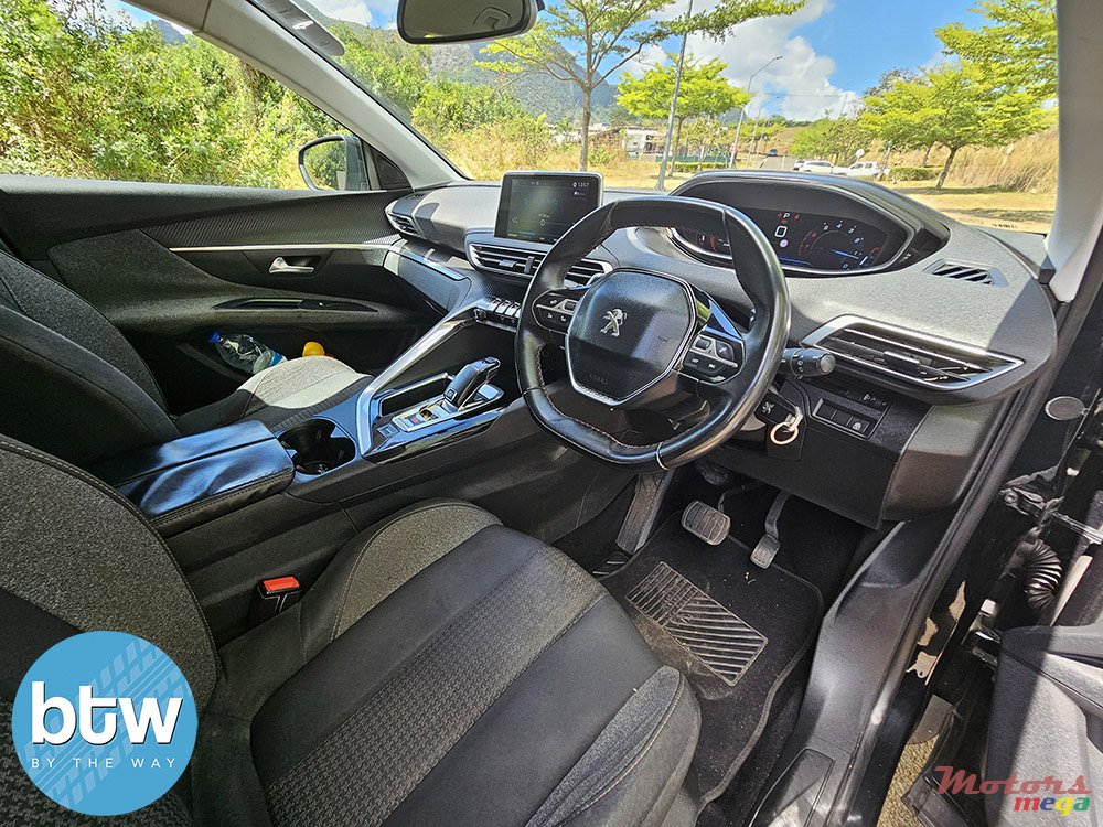 2017' Peugeot 3008 photo #5