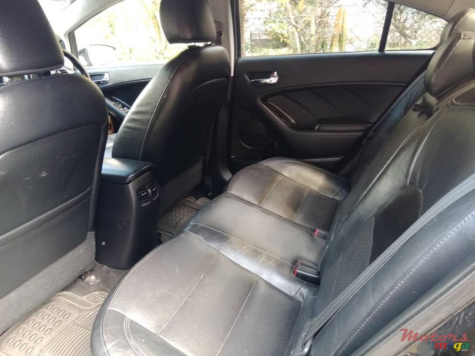 2014' Kia Cerato AUTOMATIC GEAR photo #4
