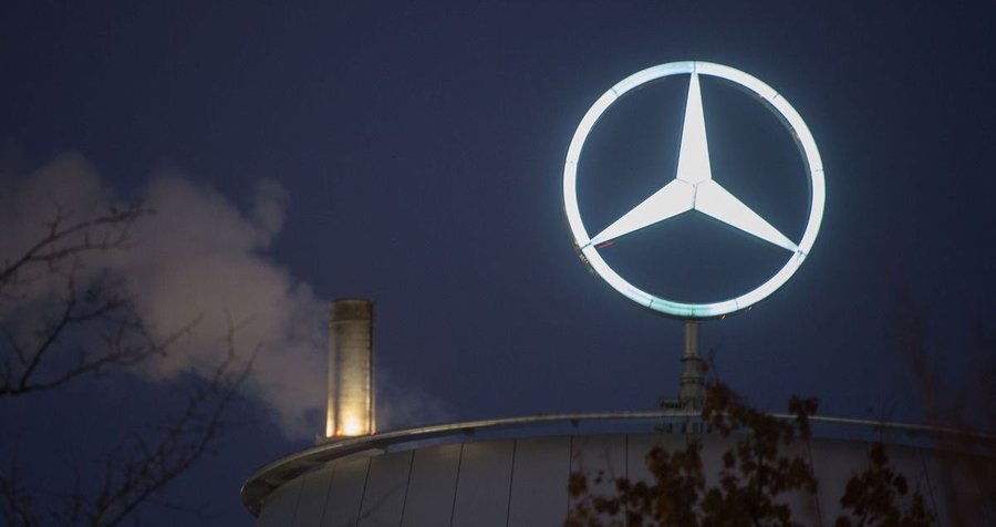 German prosecutors fine Daimler almost $1 billion for breaking diesel rules