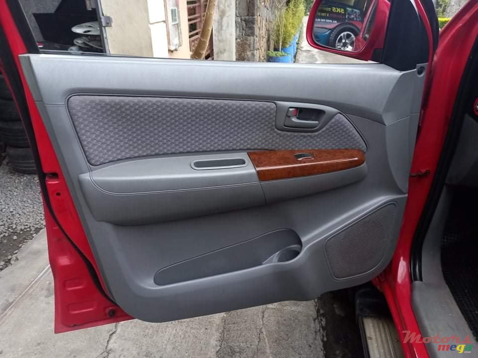 2006' Toyota Hilux photo #5