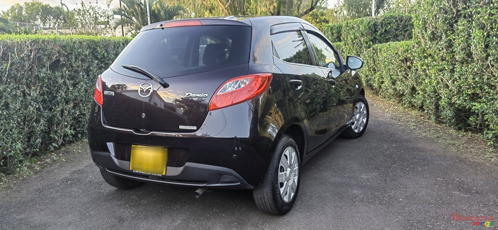 2010' Mazda Demio photo #3