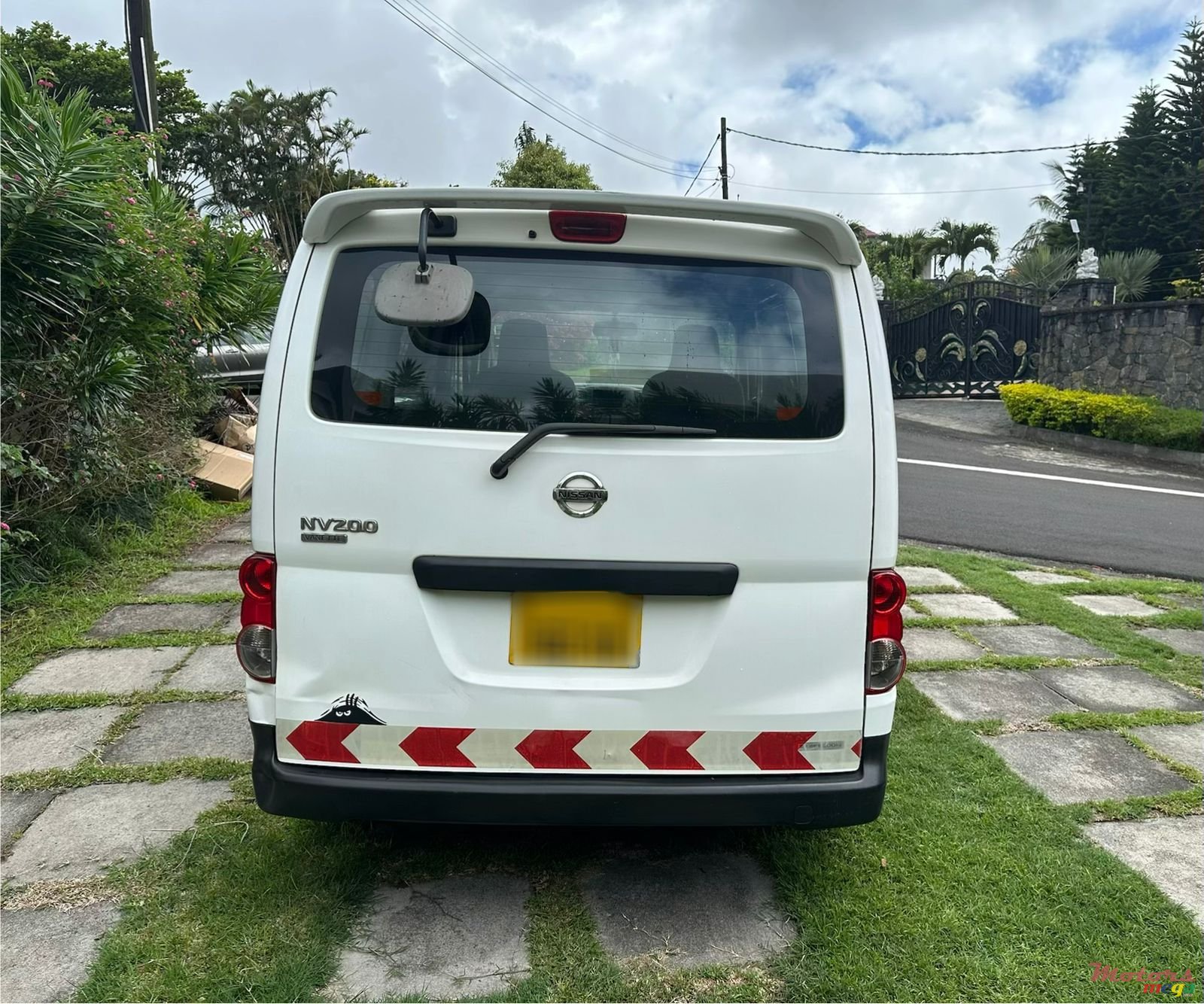 2011' Nissan NV200 photo #6