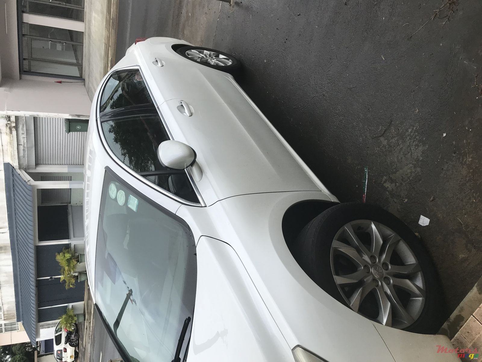 2012' Peugeot 508 photo #2