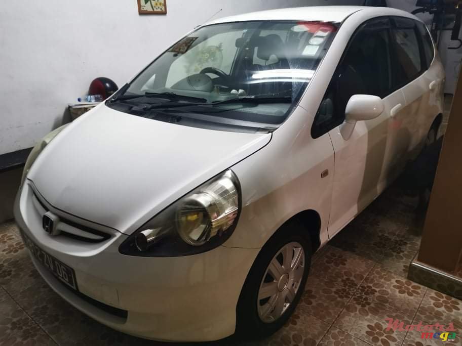 2006' Honda Fit photo #4